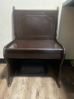 Old-School style chair