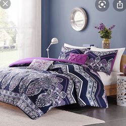 I Have Two Twin Comforter Sets $40.00 Each 