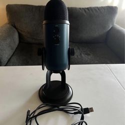 Blue Yeti USB Microphone