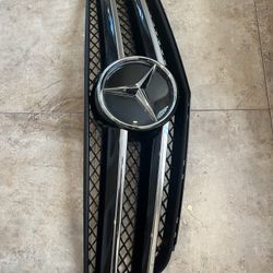 Mercedes Benz C250 Grill