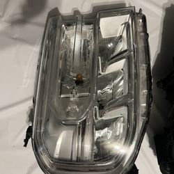 OEM Ford Maverick PASSENGER side headlight 2022-2024