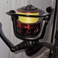 Penn surfcasting ocean fishing rod and penn  reel  paid 400 only used 3x