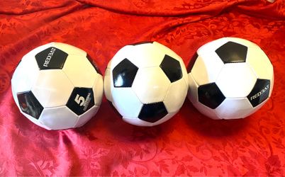 3- New Size 5 Soccer Balls Official Size and Weight