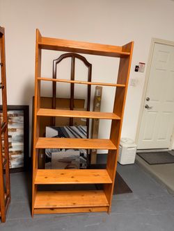 Utility garage shelving