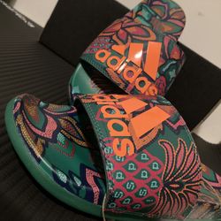 Adidas Sandals For Woman Size 6 