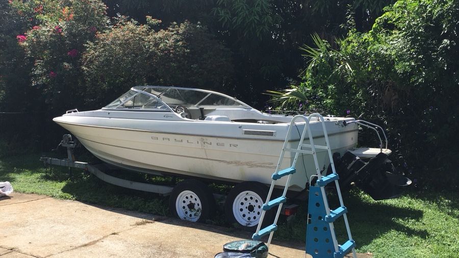 Im looking for a boat mechanic