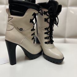 Guess Women Boots-bone Color-Size 8-New $30-great For A Gift-Botas De Mujer Nuevas 