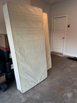 FREE King size Box Spring ***must pickup*