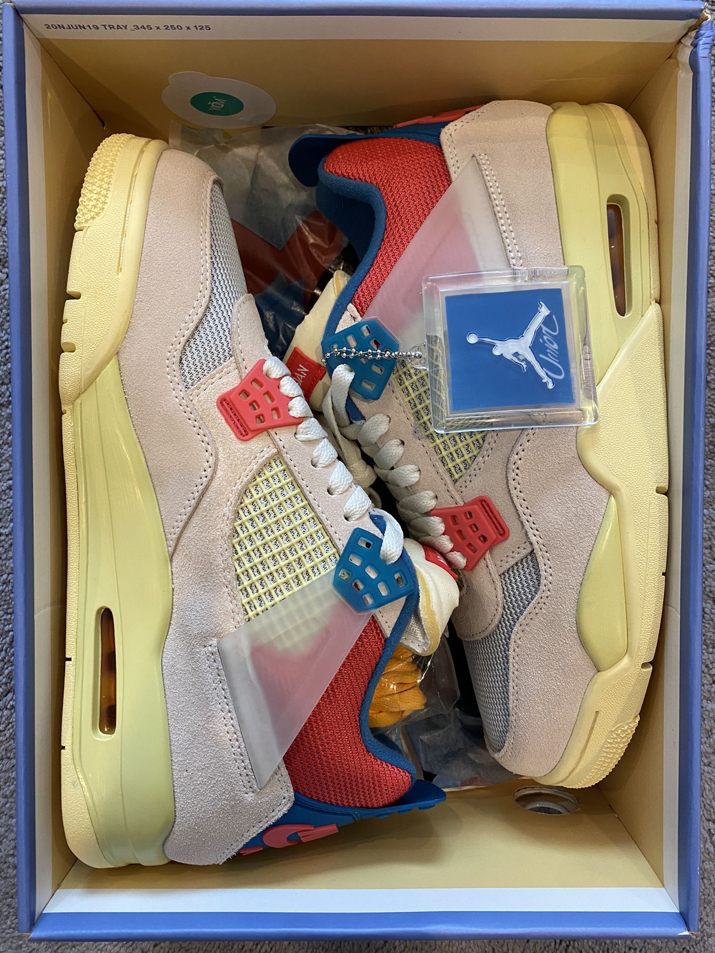 Jordan 4 x Union ‘Guava’