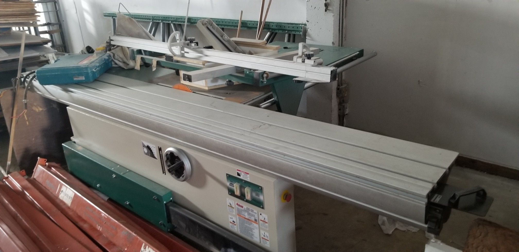 Sliding table saw 10'