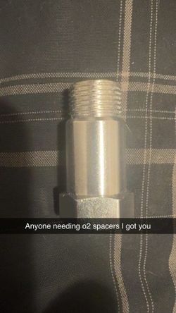 Oxygen sensor spacers
