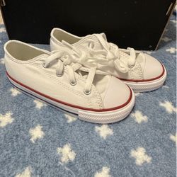 👟 Converse – Brand New! Size 9 Infant