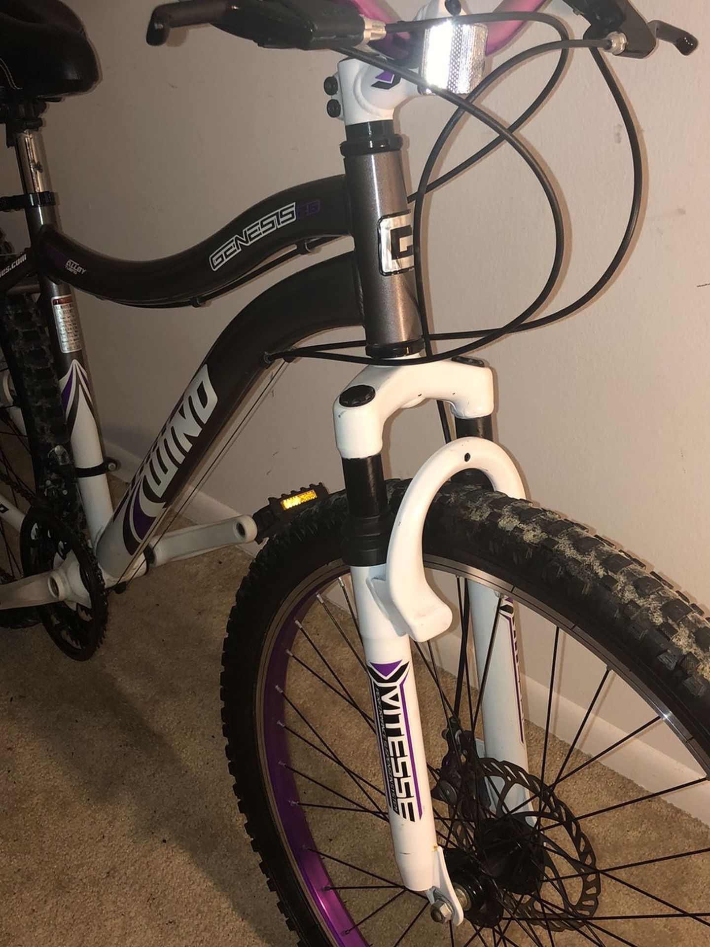 26 Genesis Whirlwind Women’s Bike Excellent Condition