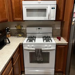 Whirlpool Range And Microwave Combo