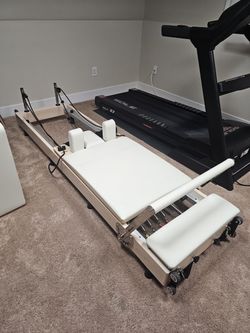 2025 New Personal Hour Elite Jane 2.0 Foldable Reformer with Accessories - Ansonia, CT