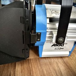 Arri 650 Plus Fresnel Video Production Light with Barndoors