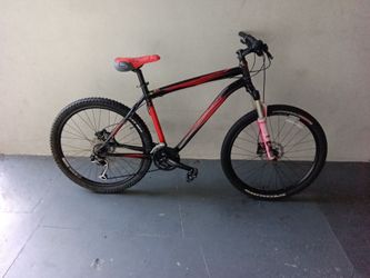 BICYCLE SPECIALIZED 21 SPEED SIZE 26 BRAND NEW