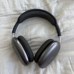Apple AirPods Max (lightning charger)