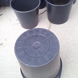 3-4 Gallons Plant Containers 
