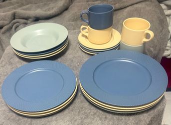 20 piece wedge wood stone, dinner plate, salad plate, coffee cup coffee, saucer, soup bowl