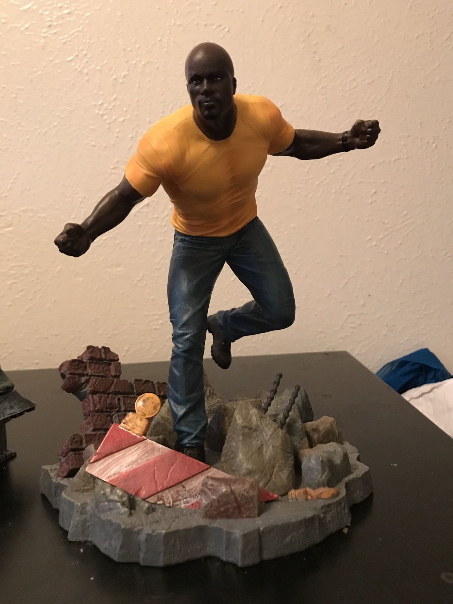Luke Cage and Iron fist Diamond Select Collectibles