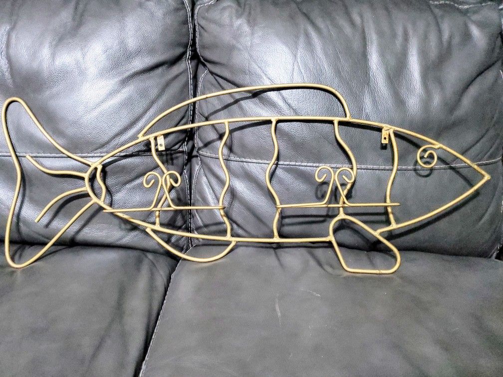 32 Inch Golden Fish Plate Rack