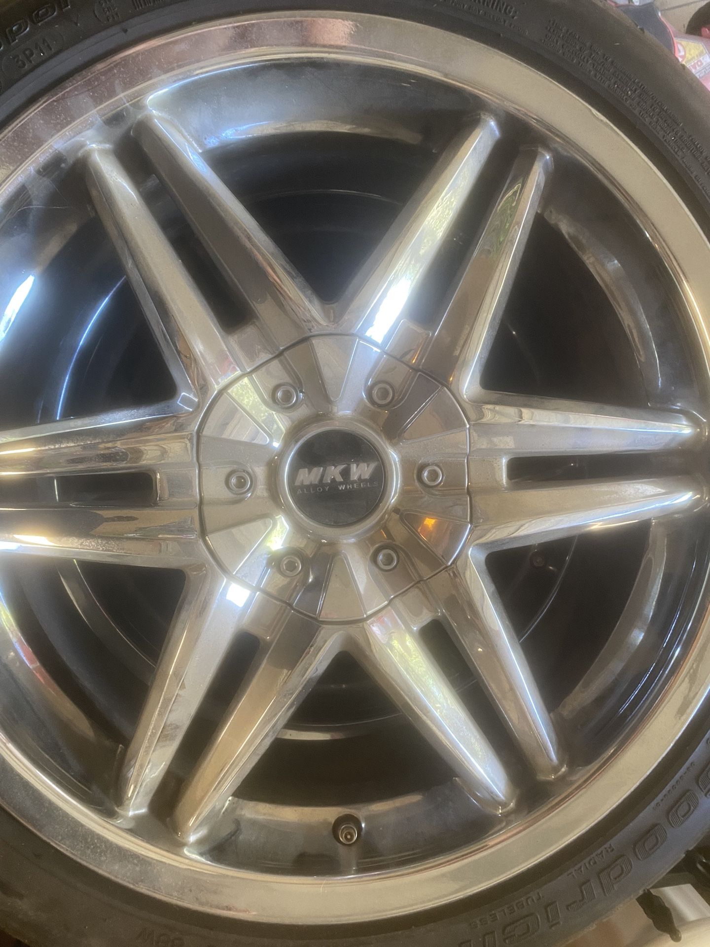 18” MKW Alloy Wheels