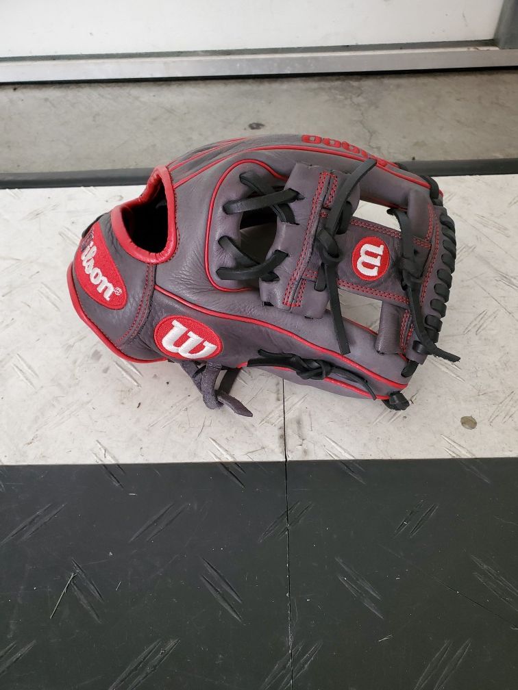 Wilson A1000 Baseball Softball Glove