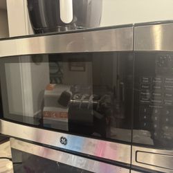 Like New microwave 