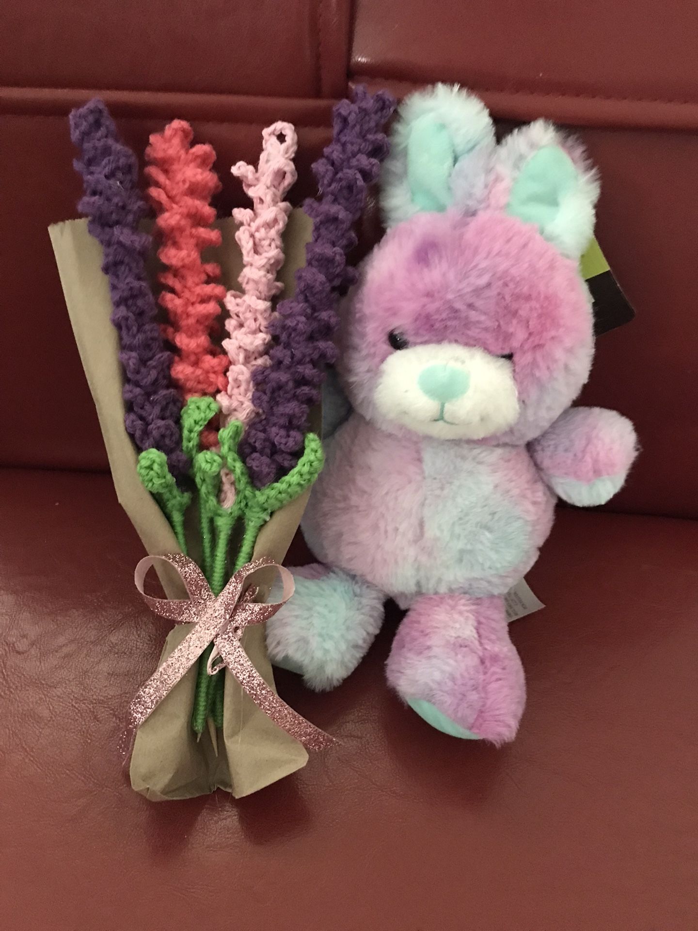 Arreglo De Lavander  Y Un Conejito $30 Echas A Mano Las Flores