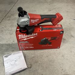 New Milwaukee M18 18V Lithium-lon Brushless Cordless 4-1/2 in./5 in. Grinder (battery not included)