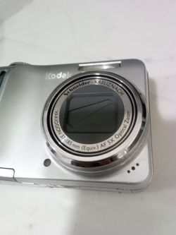 Digital camera 📸 Kodak SD card included