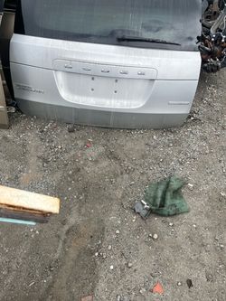 2012 Caravan tailgate and silver color