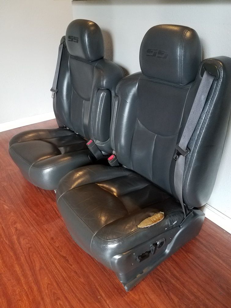 Silverado SS front leather seats