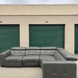 Electric Recliner Sectional Couch 🛻 Delivery Available🛻