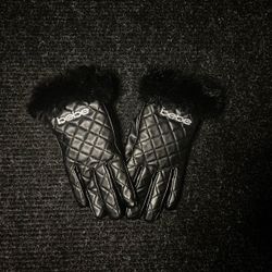 Bebe Black Faux Fur Quilted Gloves – Medium