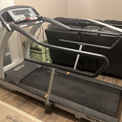 SportsArt T620 Treadmill 
