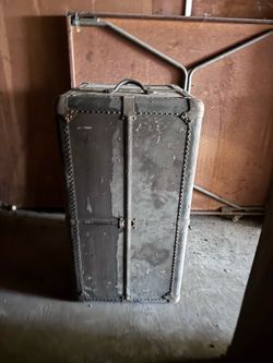 Vintage luggage box