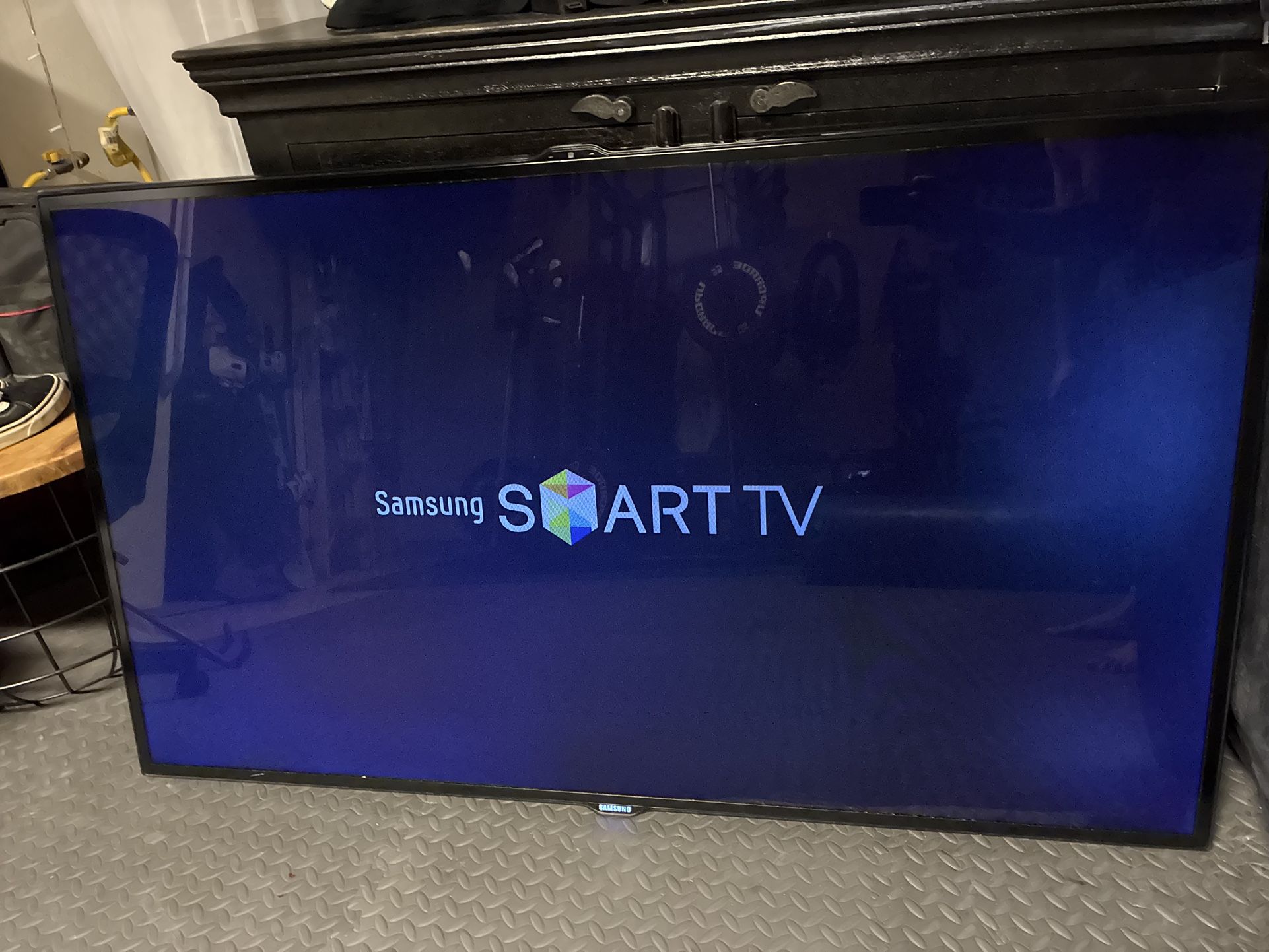 60 Inch Samsung Smart TV