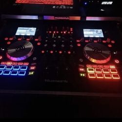 Numark NV controller With Case