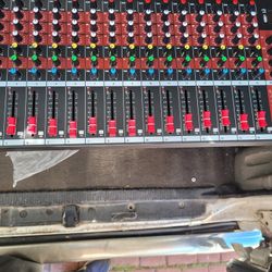Mixer De 16 Canales Con Bluetooth 