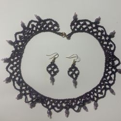 Necklace and Earrings handmade (chaquira tornasol morado con cristal checo)