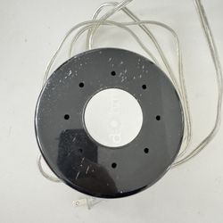White. Noise Machine 