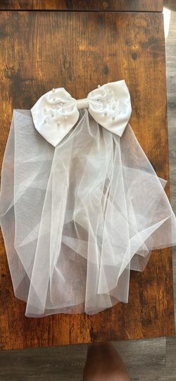 Bridal hat and bow s