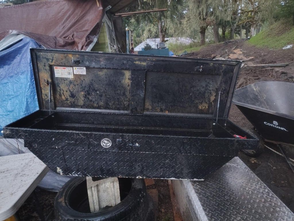 Truck Bed Took Box's