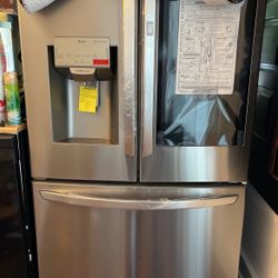 BRAND NEW NEVER USED LG  INSTAVIEW SMART REFRIGERATOR 