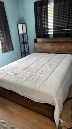 Queen size bed