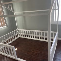 Toddler bed