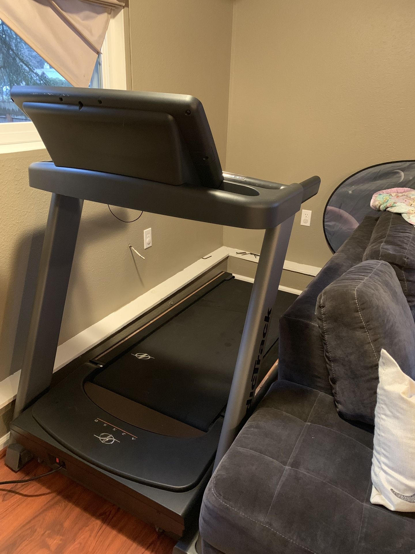 Nordictrack Treadmill A2550