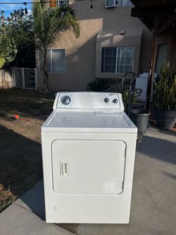 Whirlpool Dryer gas heavy duty super capacity good condition delivery and installation available gas line included